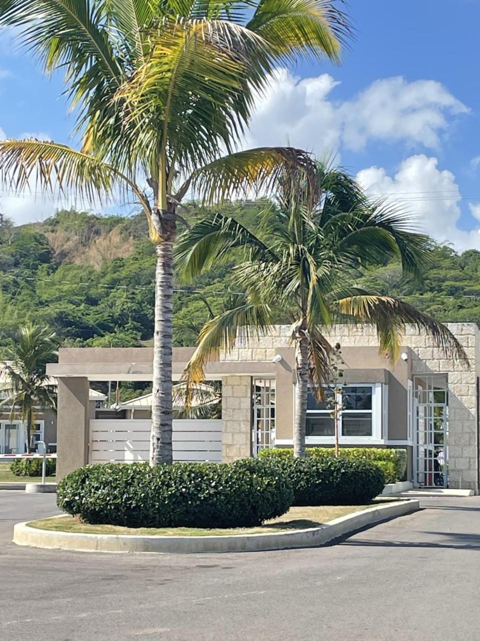 Seashore Vacation Home, Oceanpointe, Lucea, Jamaica 외부 사진